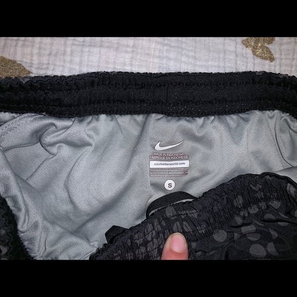 Nike shorts - Picture 2 of 2
